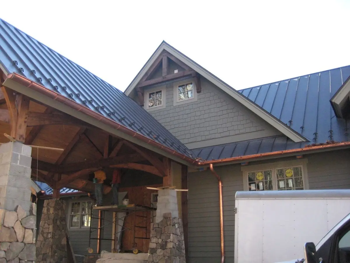 Craftsman Roofing team delivering quality roofing work in River Road